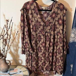 Aerology Cream and Burgundy Paisley Tunic